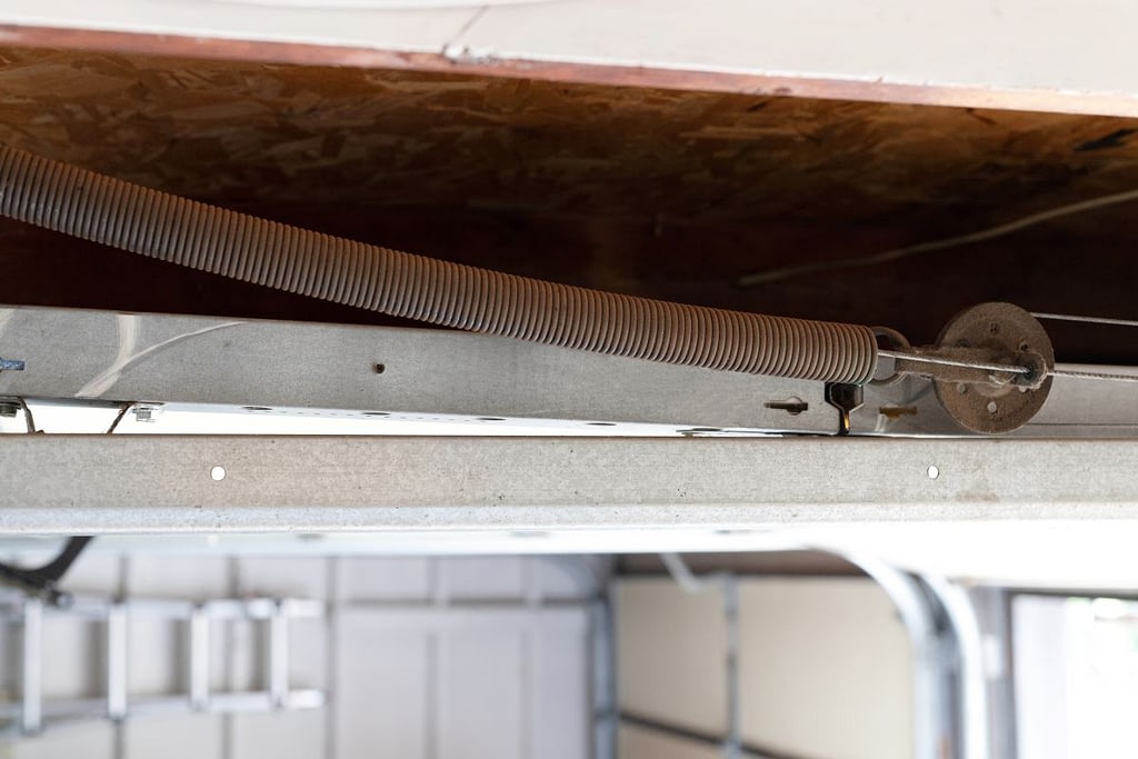 Garage door extension spring
