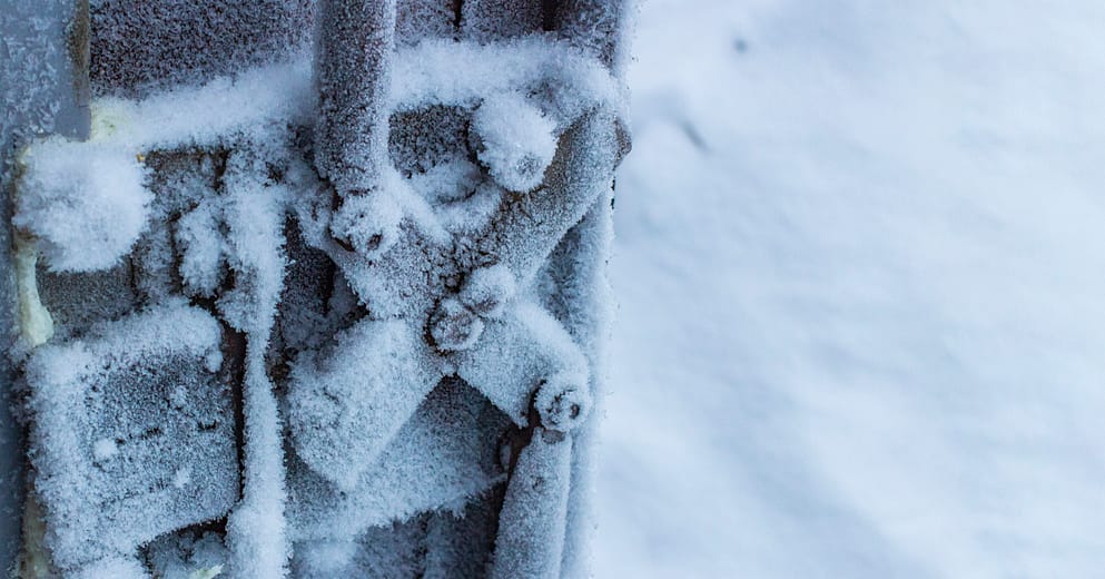 best garage door lubricant for cold weather The Best Garage Door Lubricants: #1 Isn't What You Think! main image 1