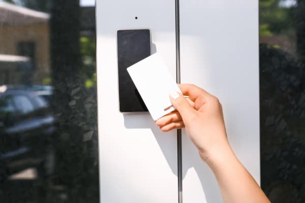 Giel-Garage-Doors-reasons-upgrade-keyless-lock-system